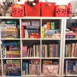 סידור ארונות ספרים וצעצועים בחדרי ילדים - עוברים בסדר עם יעל